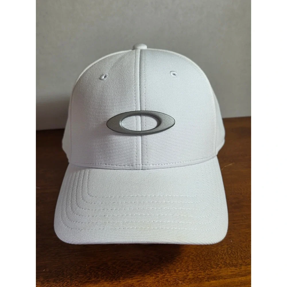 Oakley Classic Low White Performance Flexfit Hat Mens L/XL Silver Ellipse Logo